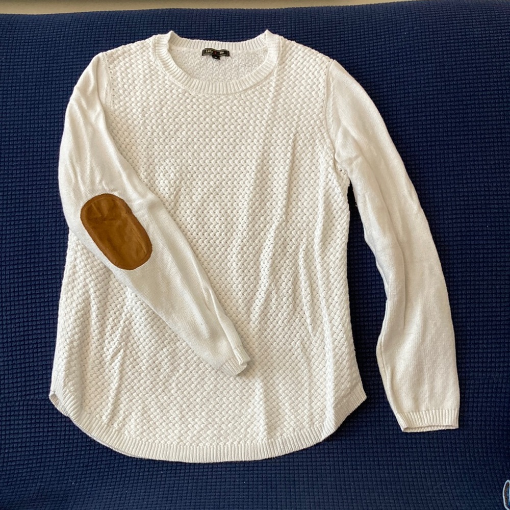 Barely worn! Super cute sweater with contrasting elbow patches